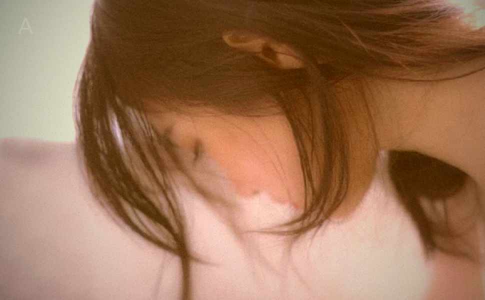 清纯人设崩塌？洛阳师院王钦辉被曝私生活混乱，男友面前装纯背后偷约