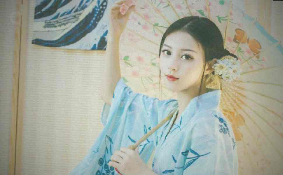 反差太大！台湾御姐女神蒋可欣私下如此放浪，主动口爆加内射无毛嫩穴