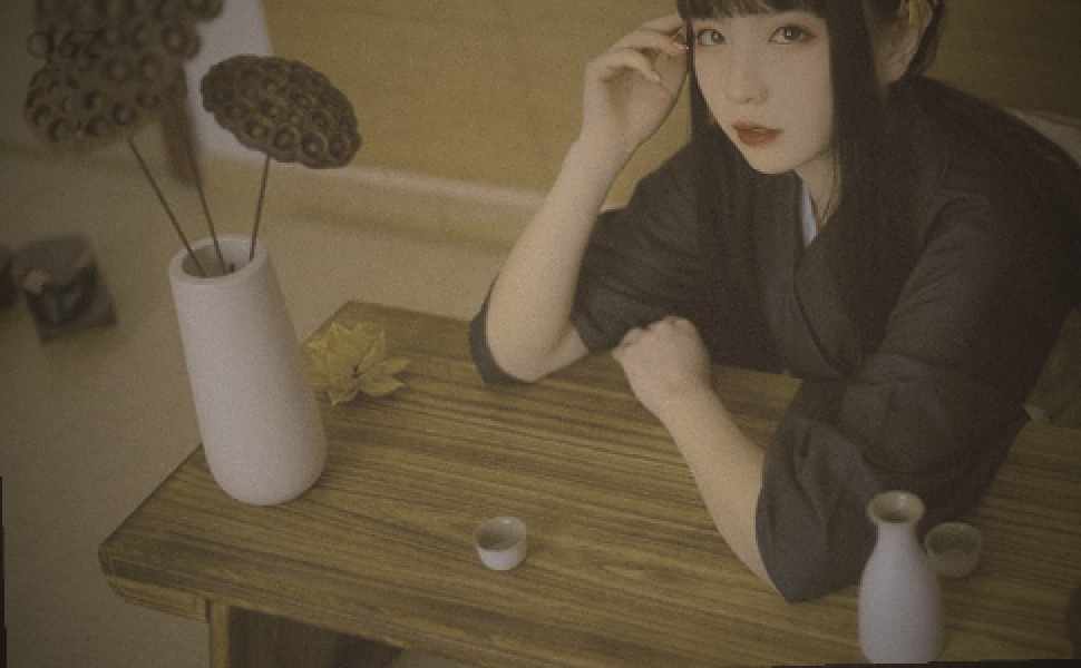 新生代女神林骆熙走红：颜值身材双在线，粉丝互动刮毛引发热议