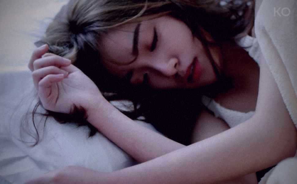 快手主播梦芽陷裸聊风波：女仆装视频遭泄露，自慰画面尺度惊人