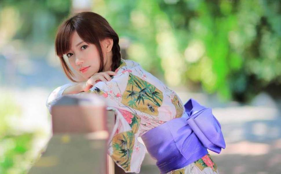分手后遭前男友泄密，广西民大女神何钰婷私密视频曝光，乖戾形象崩塌尺度炸裂