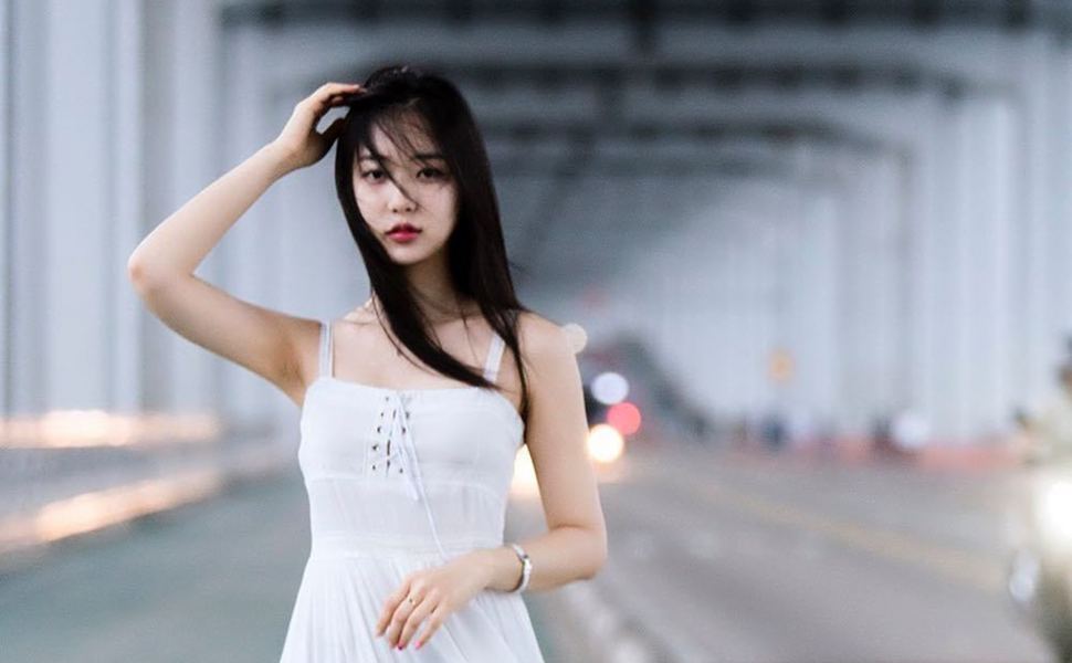 韩国情侣私密视频外泄：清纯女与帅气男的疯狂SMplay，从室内到车里的刺激实录
