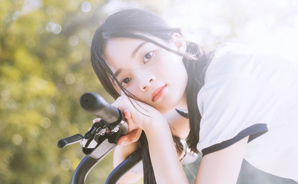 抖音700万粉丝网红胡楚靓剧情反转：自称被出轨却曝出私密视频，遭粉丝反噬