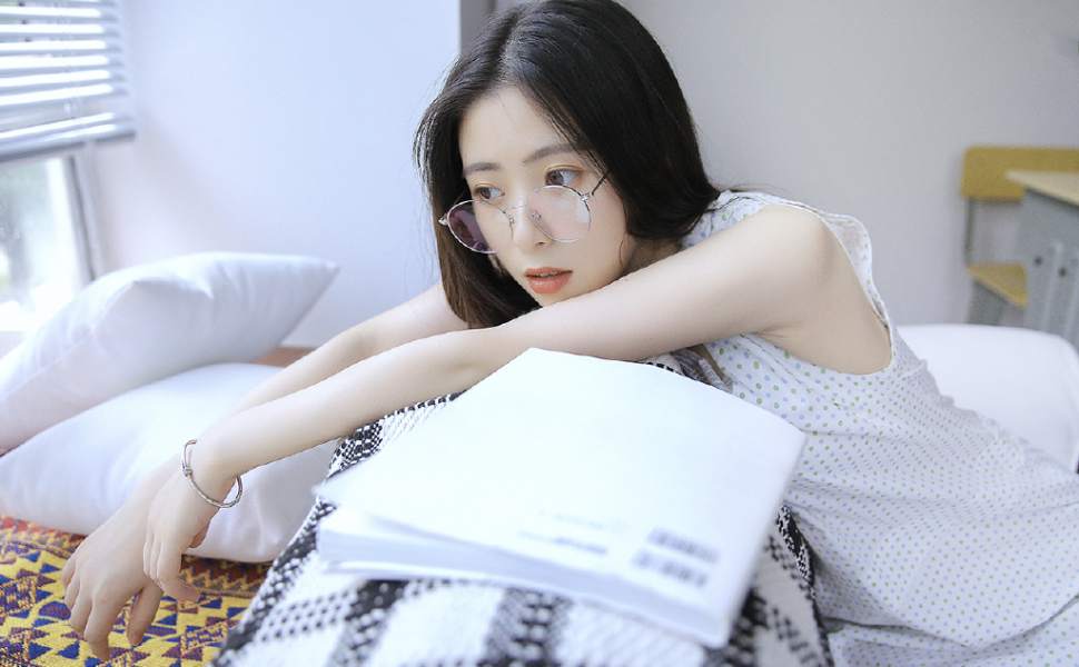 学霸人设崩塌！浙江工商大三女生王晓晓被曝私密视频，床下知性床上狂野反差惊呆网友