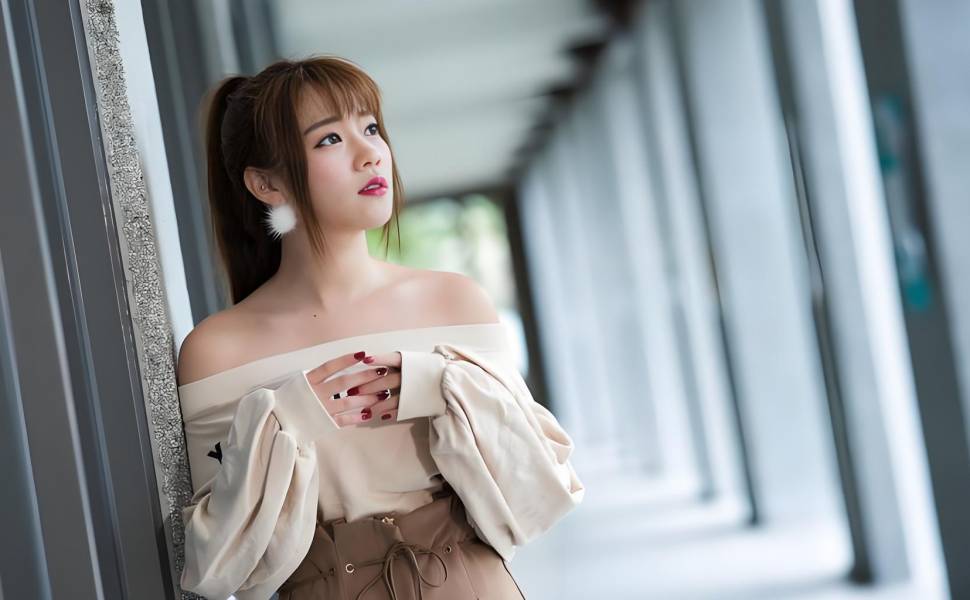 越南反差女神Miuzxc惊爆新剧情：偷偷替换表弟玩偶，真人上演激情戏码