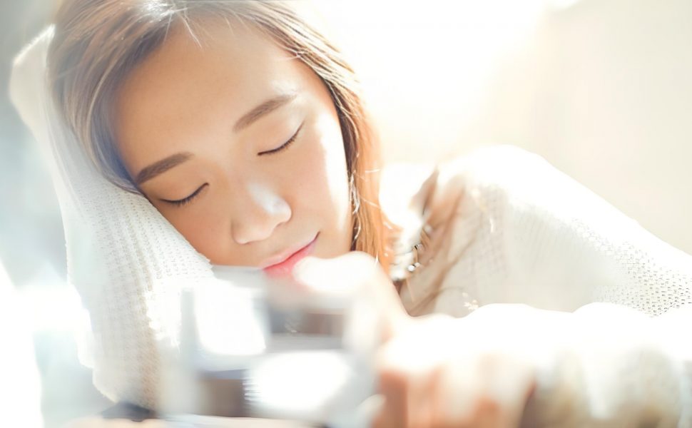 19岁女生邵丽燏库迪咖啡上班，寝室自拍视频遭泄漏，从清纯到狂野的转变让人咋舌！